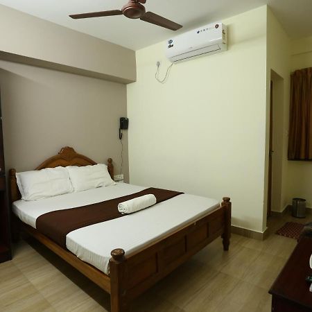 Hare Krishna Inn Guruvāyūr Kültér fotó