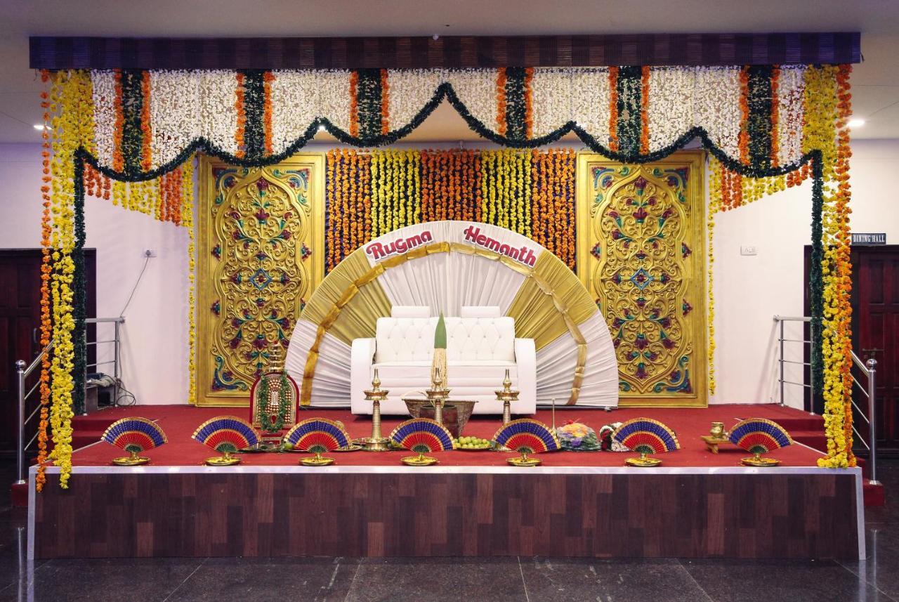 Hare Krishna Inn Guruvāyūr Kültér fotó