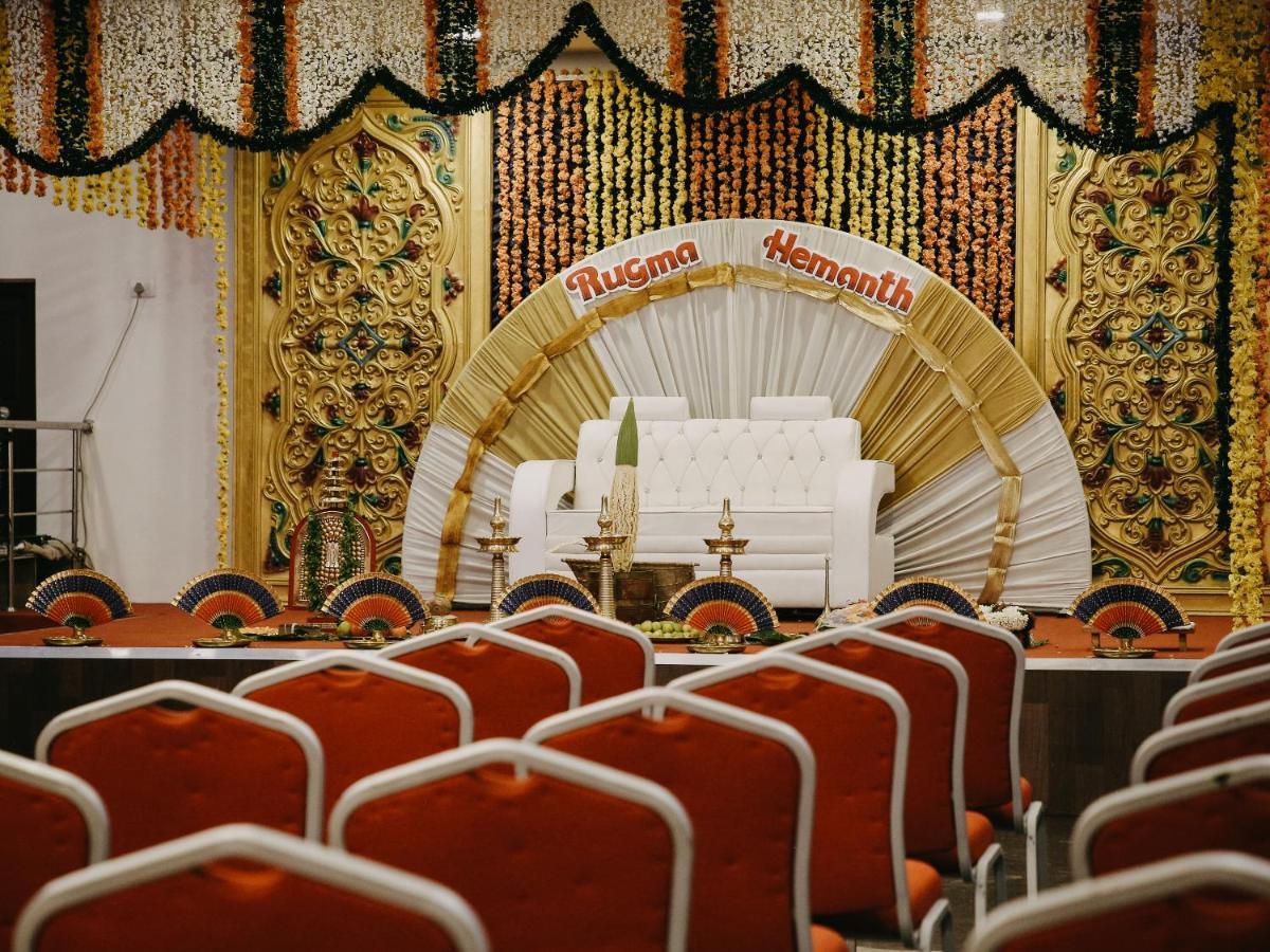 Hare Krishna Inn Guruvāyūr Kültér fotó