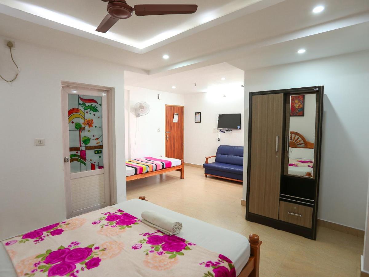 Hare Krishna Inn Guruvāyūr Kültér fotó