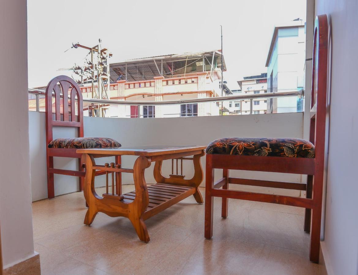 Hare Krishna Inn Guruvāyūr Kültér fotó