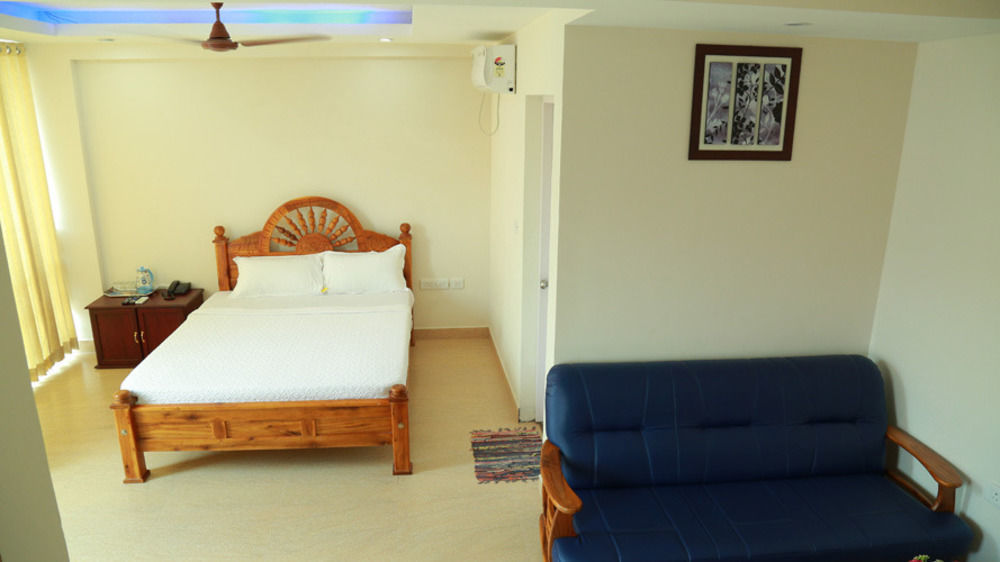Hare Krishna Inn Guruvāyūr Kültér fotó