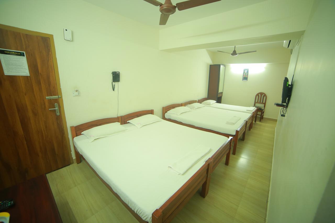 Hare Krishna Inn Guruvāyūr Kültér fotó