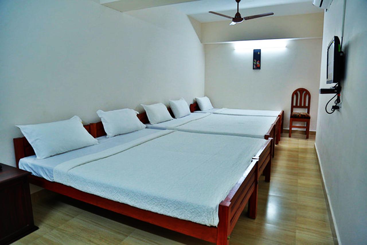Hare Krishna Inn Guruvāyūr Kültér fotó